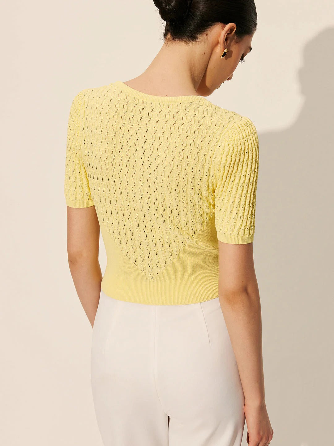 Top de Punto con Botones y Puntos Abiertos para Mujer | Ideal para Atuendos de Temporada o Diarios