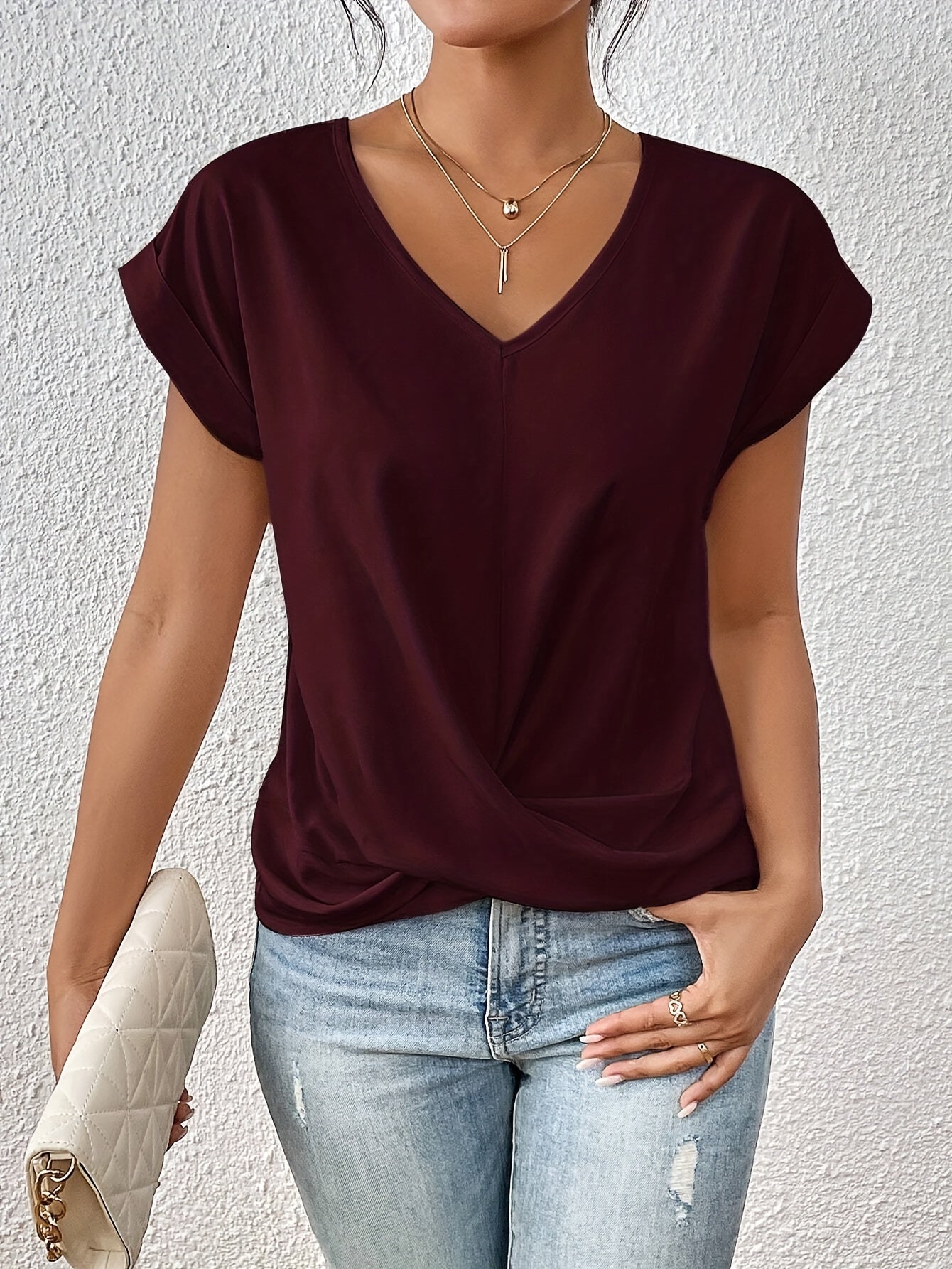 Lote de 2 Camisetas de Cuello en V y Corte Ajustado para Mujer | Ideal para el Trabajo y Atuendos Informales