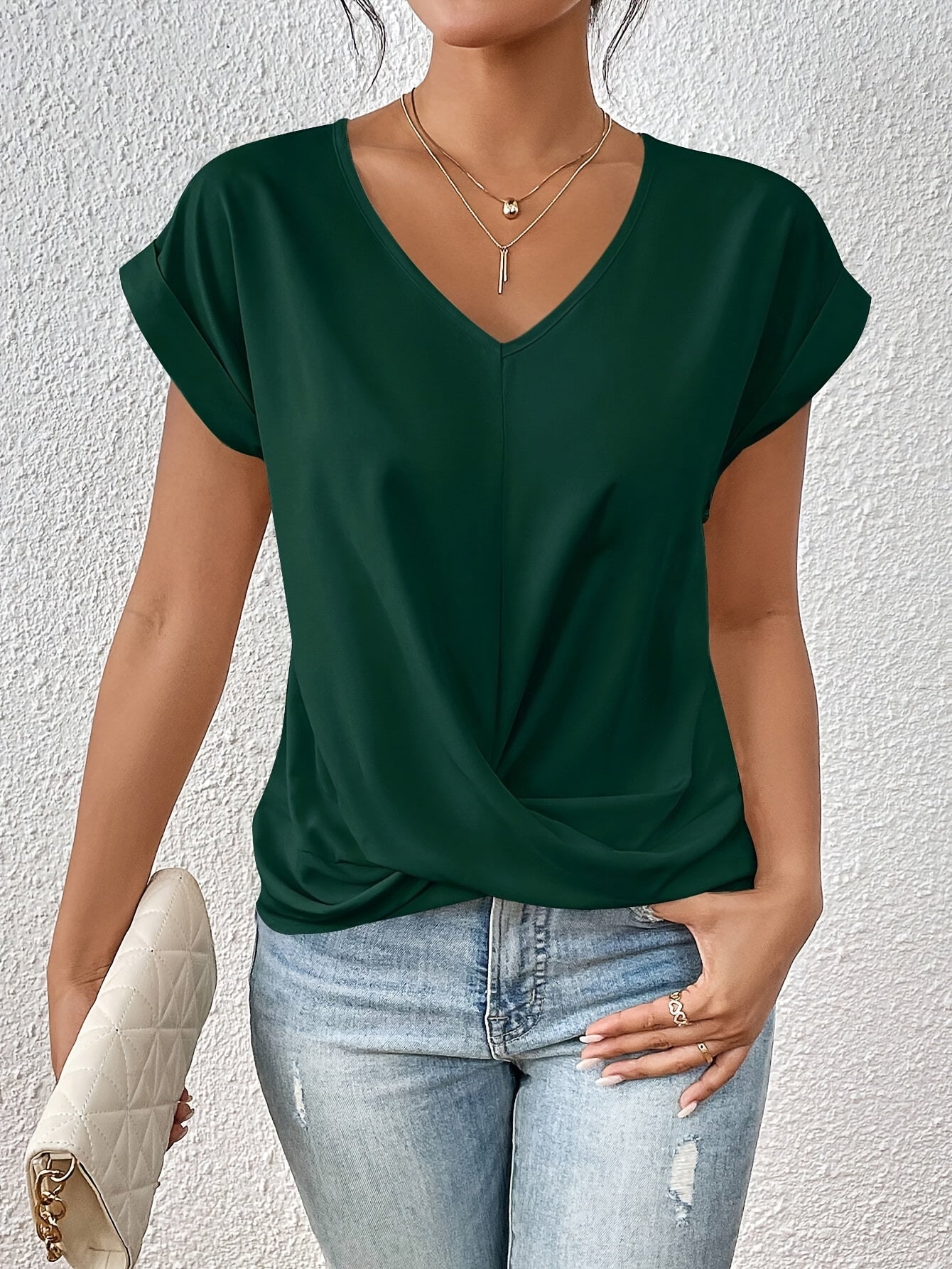 Lote de 2 Camisetas de Cuello en V y Corte Ajustado para Mujer | Ideal para el Trabajo y Atuendos Informales