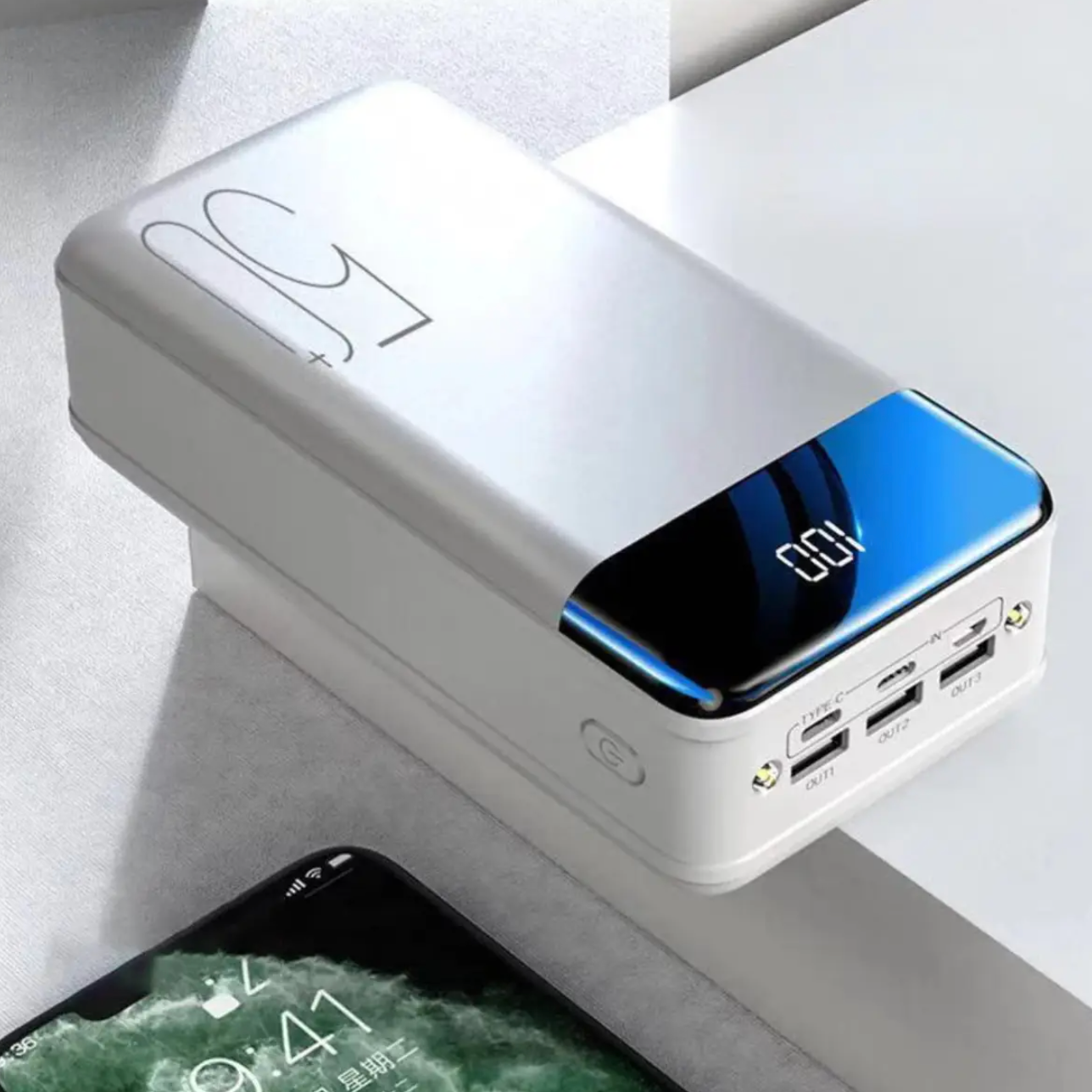 Powerbank 100.000mAh con múltiples puertos USB y diseño portátil