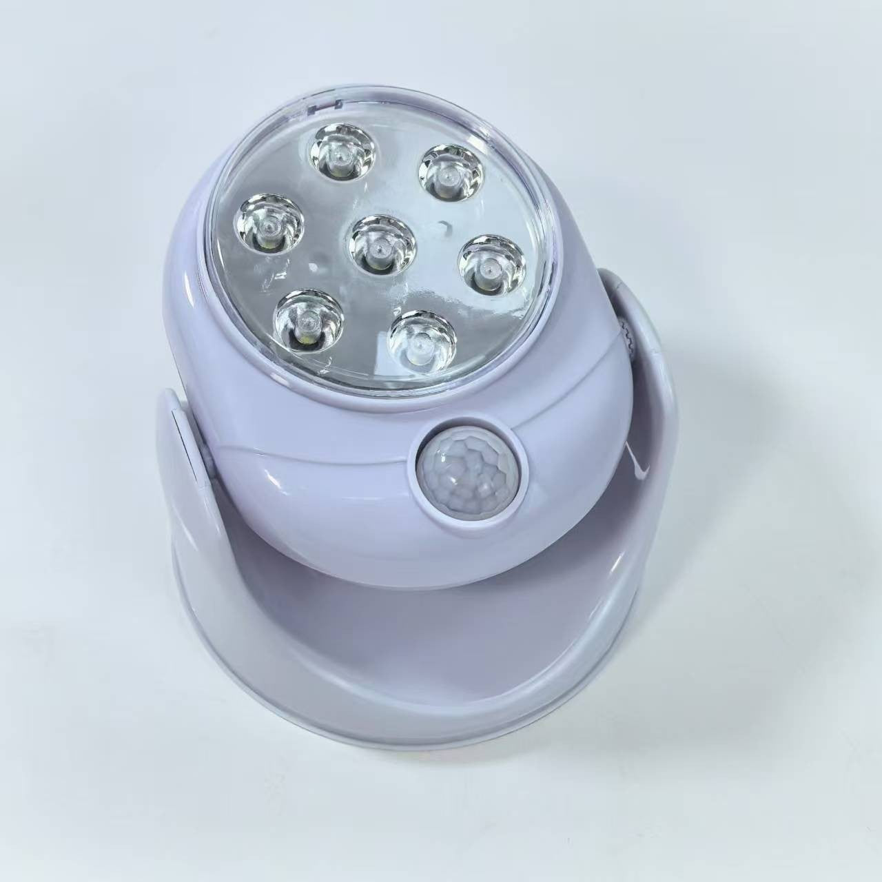 Lámpara LED con Sensor de Movimiento y 450 Lúmenes para Interior y Exterior