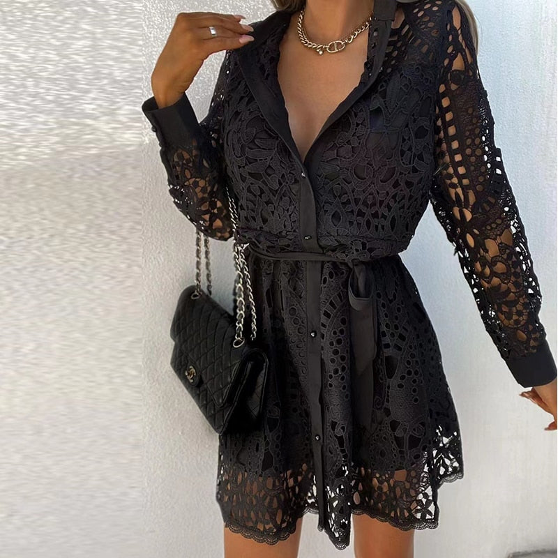 Dionne - Vestido de Encaje con Mangas Largas y Escote en V